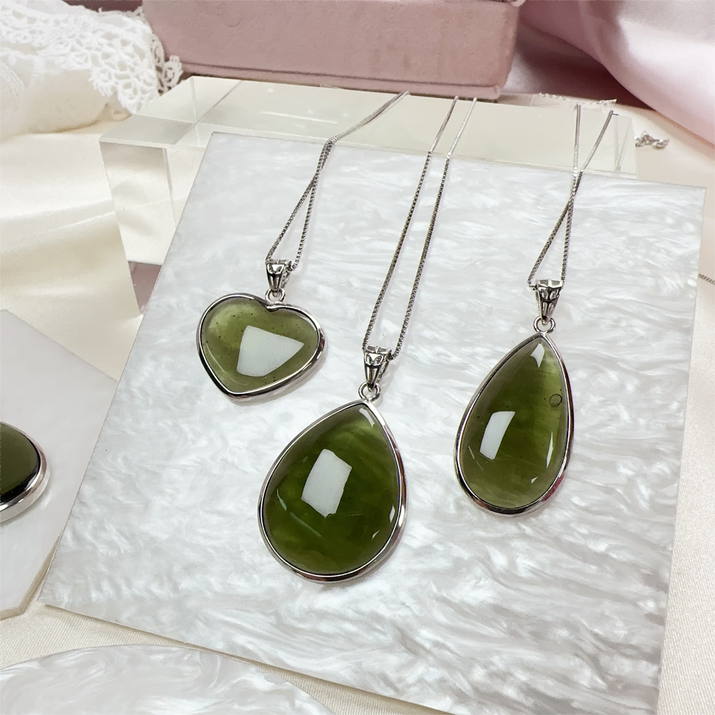 綠隕石水晶